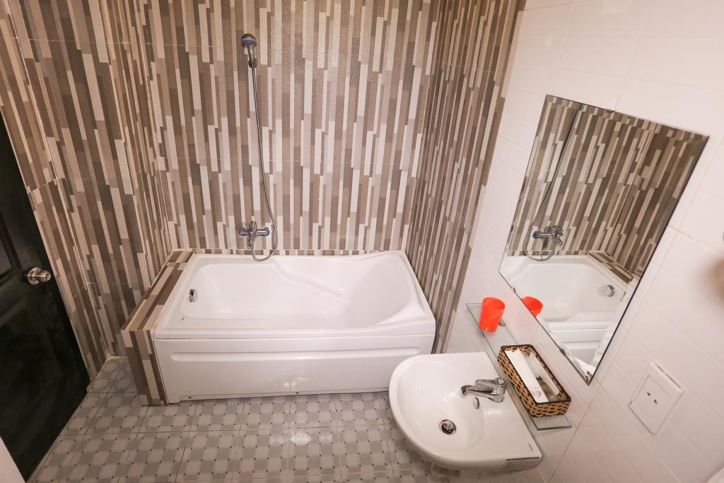 Danang Center Hotel Bagian luar foto