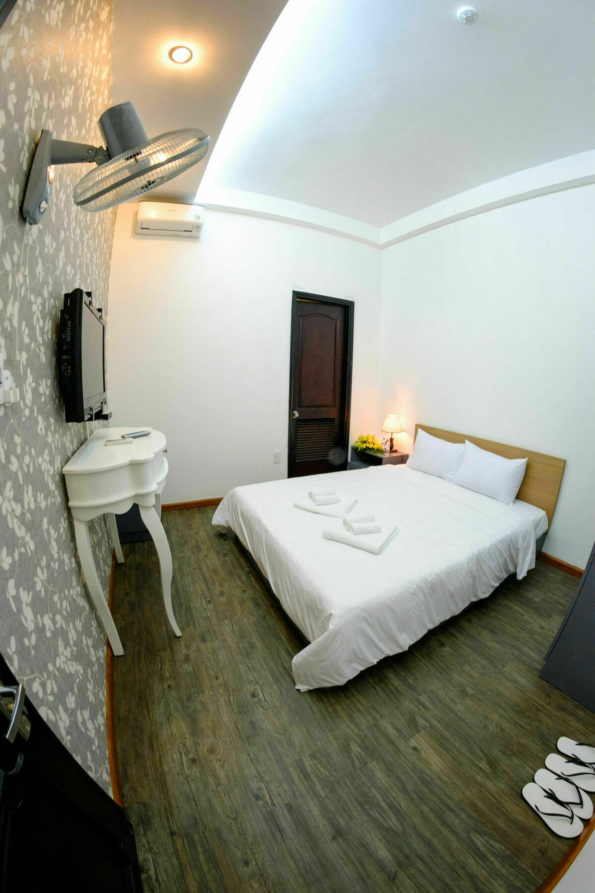 Danang Center Hotel Bagian luar foto