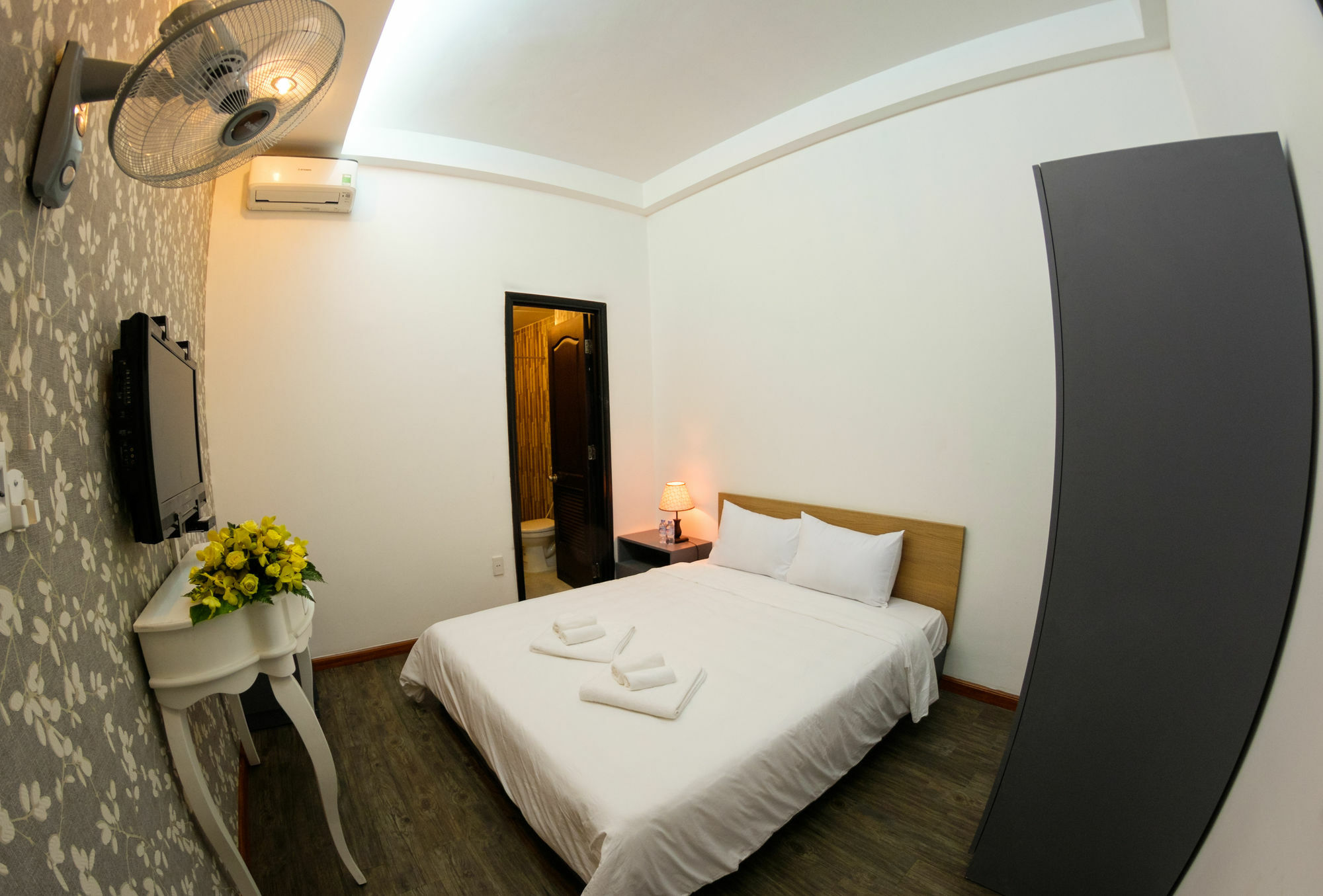 Danang Center Hotel Bagian luar foto